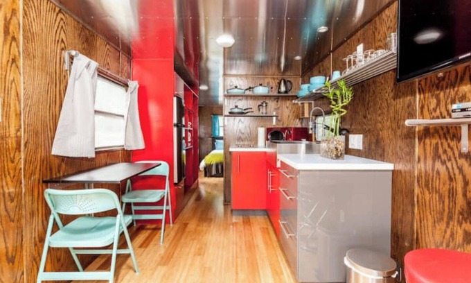 Central East Austin Casa | Eastside Spartan - Glamping near Downtown & U.T.