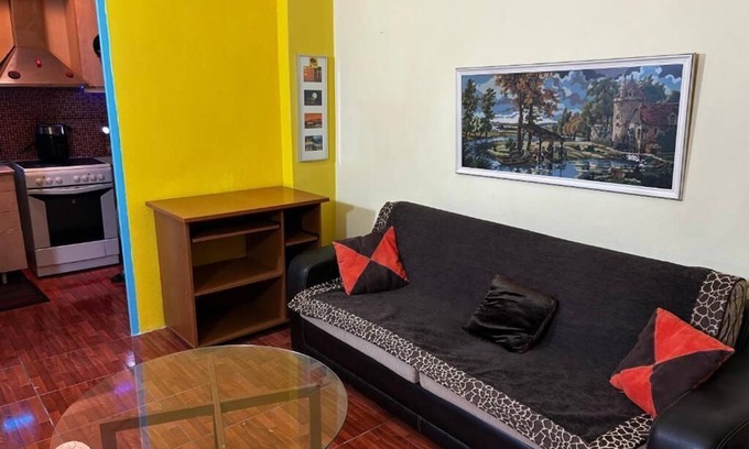 Moschato-Tavros Apartamento | Easy access to Central Town! Family Friendly area. Hub of transportation.
