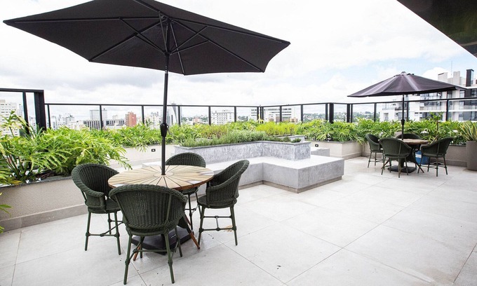 Alto da Gloria Apartamento | Easy Life Campos Salles by Xtay
