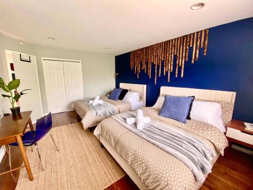 The Heights Apartamento | Easy PATH&Bus access- NYC designer home & Terrace