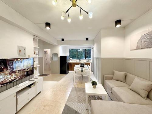 Manoc-Manoc Apartamento | Easy White Beach Access, with Kitchen, Dining and Living Room, Perfect for Groups and Family