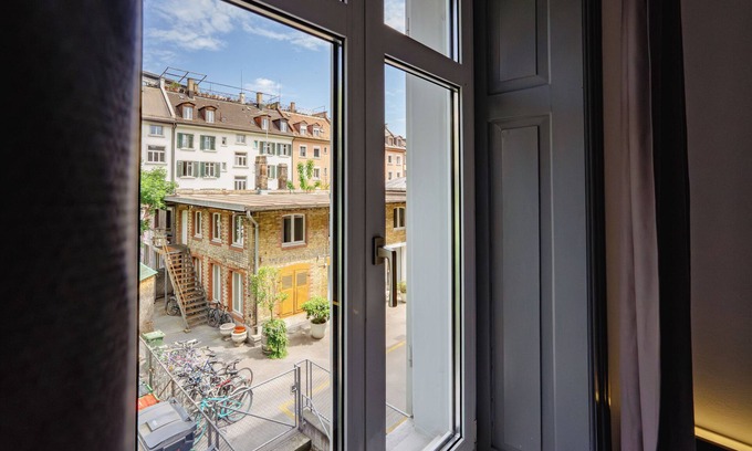 Langstrasse Hotel | easyHotel Zürich City Centre