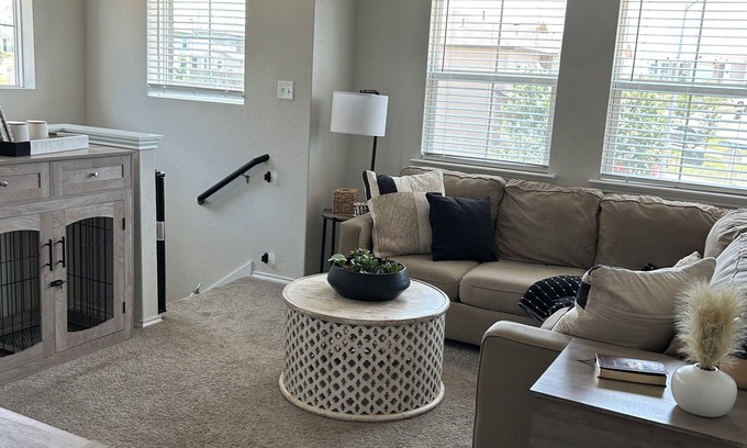 San Antonio Apartamento | Eat-Play-Rest at Red Bird Ranch -The Hummingbird