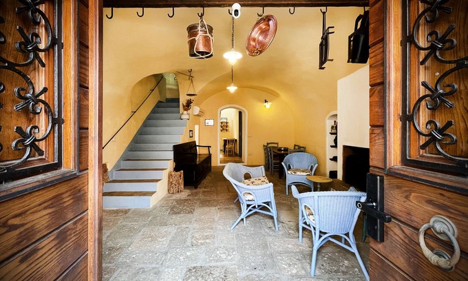 Bosa Historic Centre Casa | Eat, sleep, wander Bosa from a historic home in convenient location