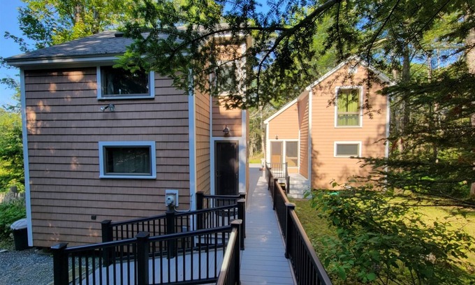 East Boothbay Cabina | Ebb And Flow | 4 Bed, 2 Bath