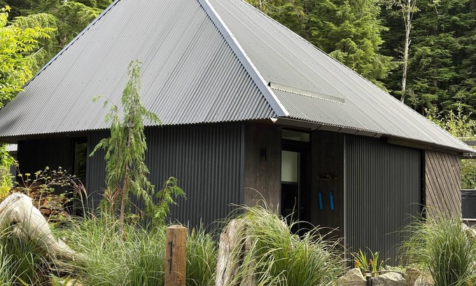 Port Renfrew Cabina | Ebb&Flow Cottages (Unit 11 - Flow)