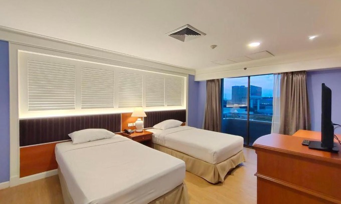 Talat Bang Khen Hotel | Ebina House - SHA Extra Plus