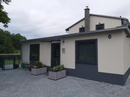 Muritz Casa | Ecki's Ferienhaus "KOMM an de BÄK" mit 5 Sternen bewertet bei Google und Traumferienwohnungen