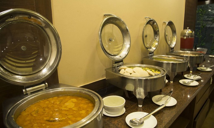 Gomti Nagar Hotel | Eclat Suites Mint Gomti Nagar