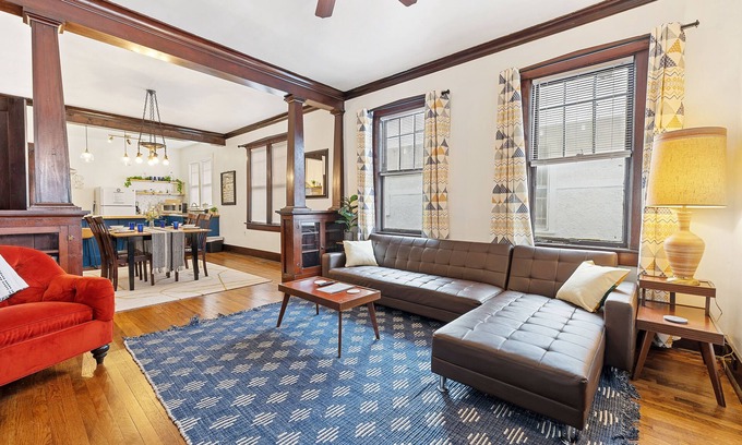 Cooper-Young Historic District Casa | Eclectic 2 Bed/1 Bath Near Cooper Young/Liberty Bowl with Clawfoot Tub!