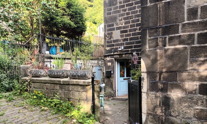 Wadsworth Casa | Eclectic Artists Cottage in Bohemian Hebden Bridge