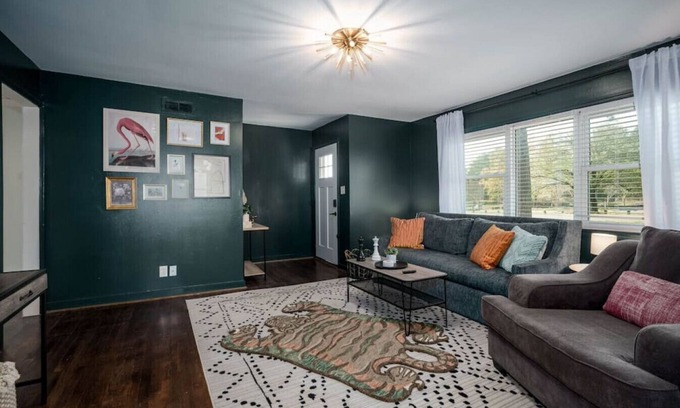 Crestwood South Casa | Eclectic Getaway Minutes from Downtown