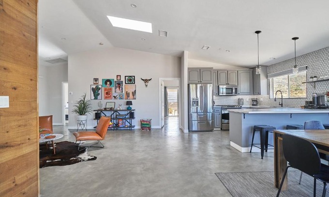 Joshua Tree Casa | Eclectic Joshua Tree