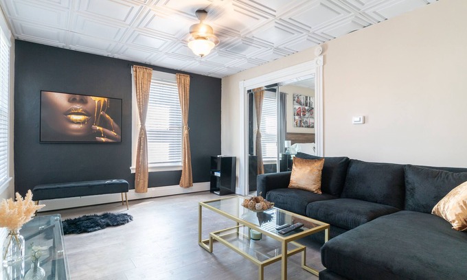 Meriden Apartamento | Eclectic newly renovated 2Br apartment