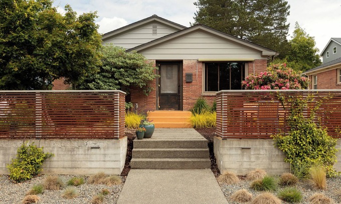 Rainier Valley Casa | Eclectic Redbrick Rambler near Japanese Gardens