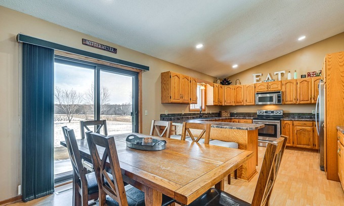 Cadott Casa | Eclectic & Spacious Cadott Getaway w/ Water View