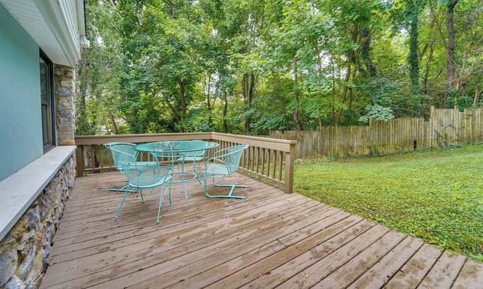 Staunton Casa | Eclectic Stone Cottage, Walk to Downtown Staunton!