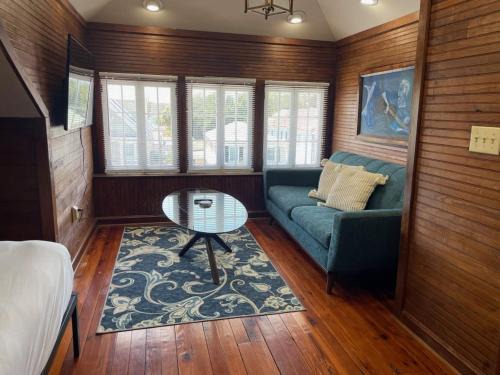 Westside Apartamento | Eclectic Third Floor Apartment