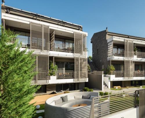 Toroni Hotel | Eco Green Residences & Suites