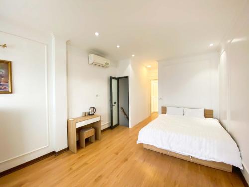 Hoan Kiem Hotel | Eco Hotel Tran Hung Dao - Old Quater
