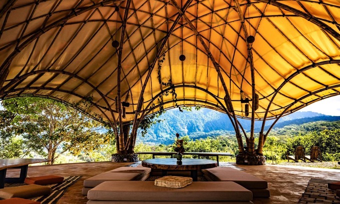 Dominical Alquiler De RV | Eco Luxe Glamping Nest #14 - 1 King Bed at Holos