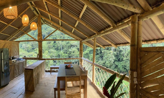 Cocorna Casa | EcoBungalow In The Santo Domingo River/Melcocho