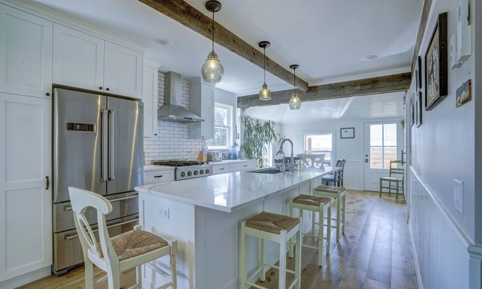 Franklin to the Fort Casa | EcoHome: with two units inside Brooklinen sheets Thor appliances and fenced yard