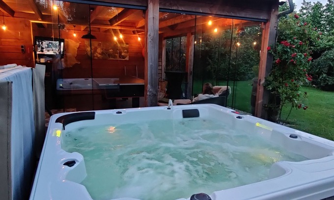 Tilburg Apartamento | Ecolodge Tilburg- Swimmingpool-jacuzzi-ensuite privat sauna- beautifull garden-