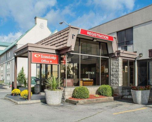 Niagara Falls Cabina | Econo Lodge By the Falls