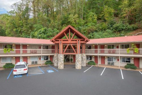 Cherokee Cabina | Econo Lodge Cherokee Near River Park