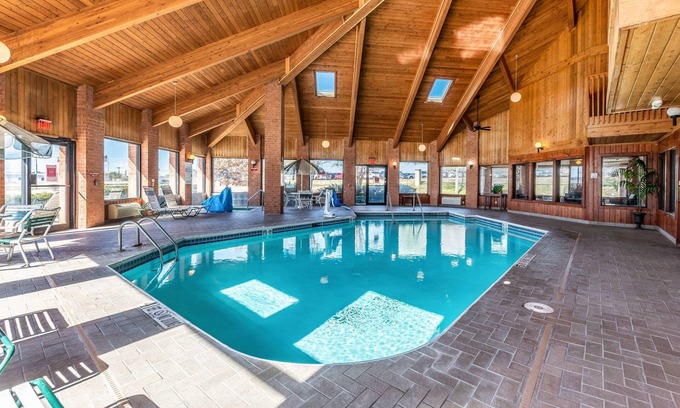 McKinney Hotel | Econo Lodge Inn & Suites