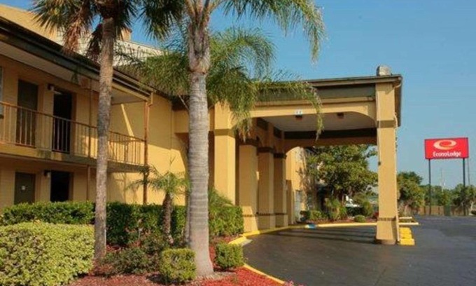 Southside Hotel | Econo Lodge Jacksonville South