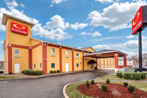 Buechel Cabina | Econo Lodge Louisville Airport
