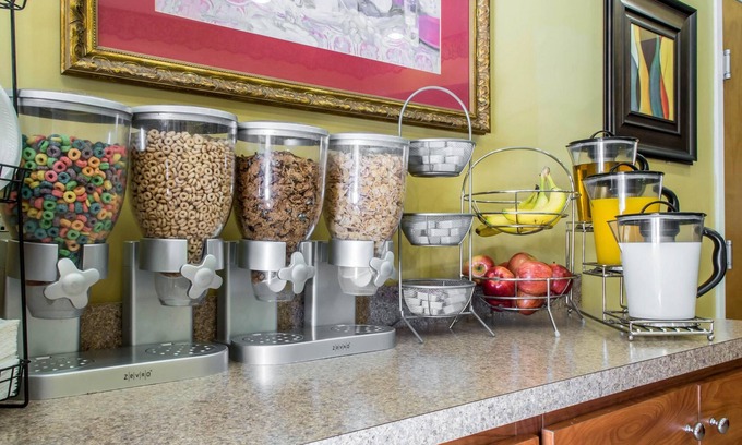 Buechel Hotel | Econo Lodge Louisville Airport