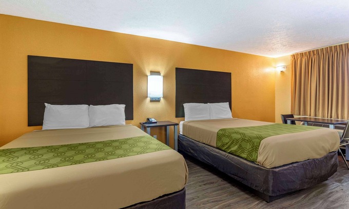 Talbot's Corner Hotel | Econo Lodge Nashville North