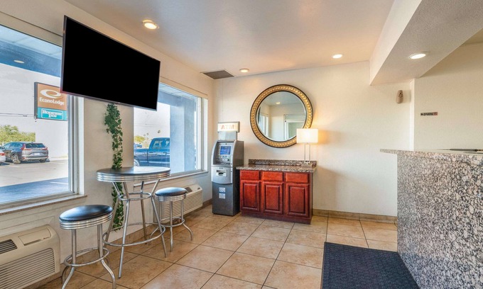 Westown Commercial Center Hotel | Econo Lodge Phoenix North I-17