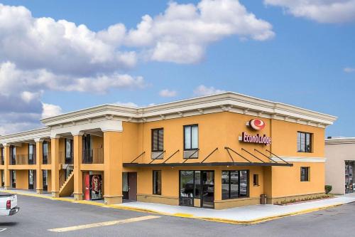 Savannah Hotel | Econo Lodge Savannah Midtown