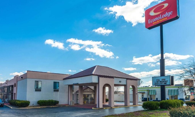 Clarksville Hotel | Econo Lodge & Suites Clarksville