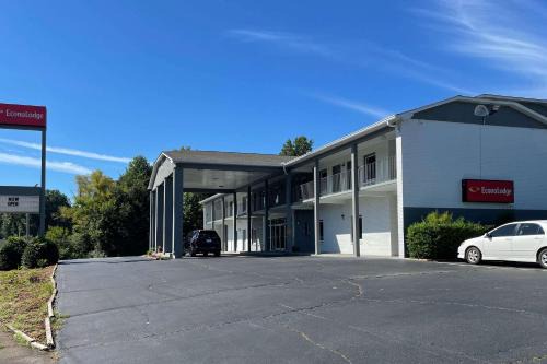 Forest City Cabina | Econo Lodge
