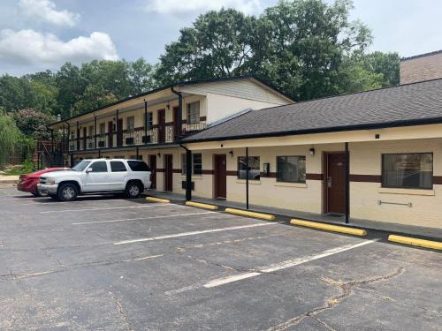 Tupelo Hotel | Economy Inn