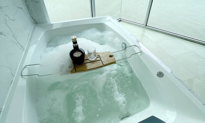 Las Peñas Apartamento | Ecuabook PentHouse con Jacuzzi vista Río junto Wyndham XI-I