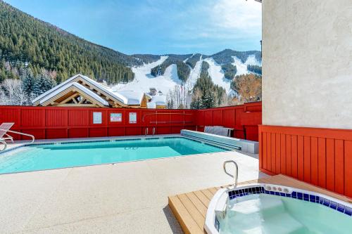 Warm Springs Apartamento | Edelweiss Ski-In-N-Out & Unwind on Picabo St
