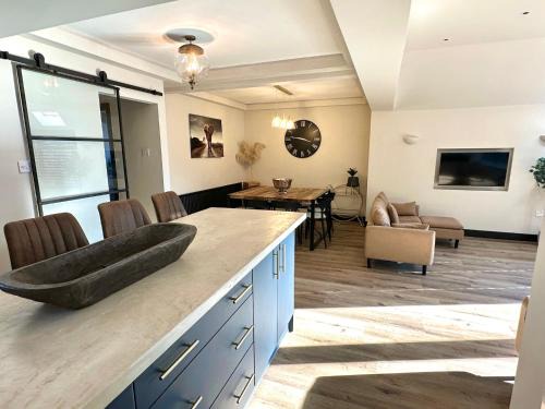 Olton Casa | Eden Escape - Bham Airport, NEC, HS2, JLR, Park Access