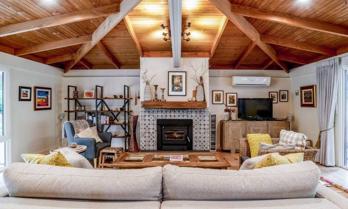 Aldgate Casa | Eden Gardens in the scenic Adelaide Hills (Aldgate village)