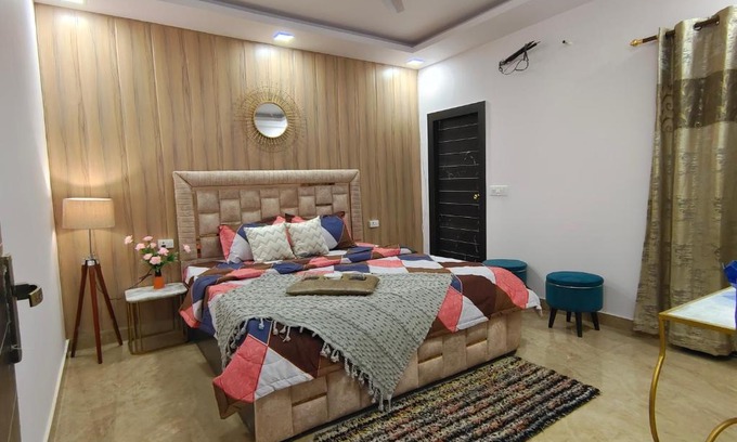 Faridabad Apartamento | Eden Sky Villa