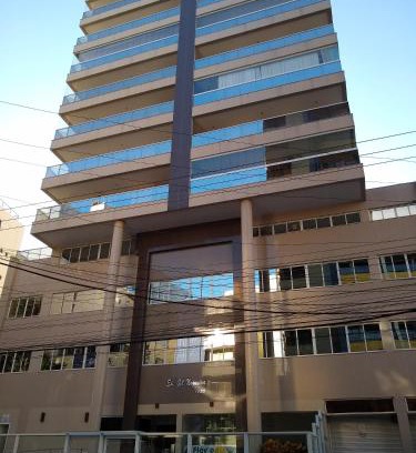 Praia do Morro Apartamento | Edf Gil Nogueira - Praia do Morro - GUARAPARI - ES - Brasil - 4º Andar TELA Proteção - FRENTE Sol Manhã - 02 quartos com Split - WIFI - Varanda Gourmet com CHURRASQUEIRA - 02 elevadores - 01 Vaga - PISCINA - Sauna - Portaria 24 HRS - 50m da Praia do Morro