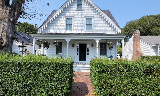 Edgartown Casa | Edgartown Whaling House and Cottage