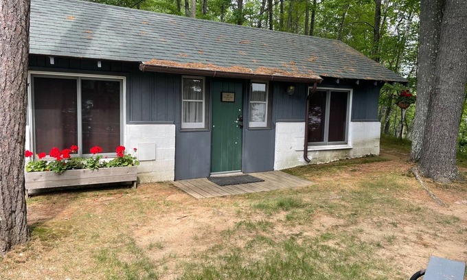 Minocqua Cabaña | EdgeWater 1, Lake Front Suite