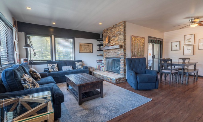 June Lake Condominio | Edgewater #20 - 2 BD/2 BTH