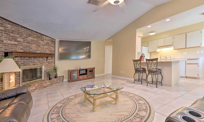 Florida Shores Casa | Edgewater Abode ~ 7 Mi to New Smyrna Beach!